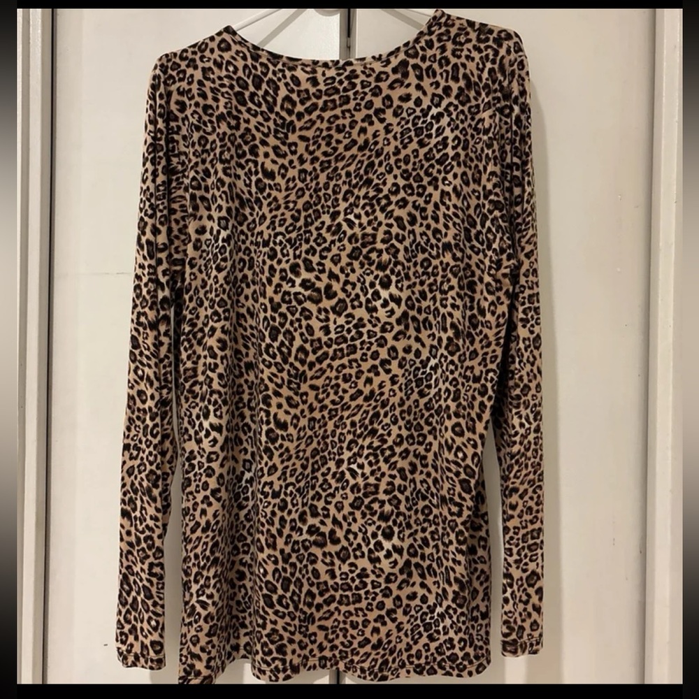 Top - Picture 2 of 2